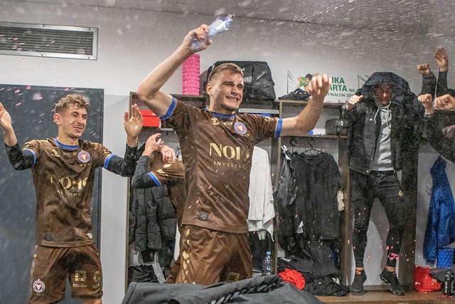 在如今竞争 在如今竞争